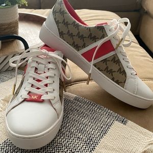 Brand new Michael Kors